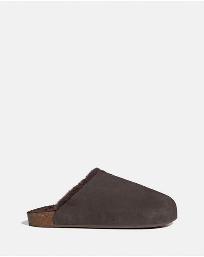 Dark Brown, Dark Brown & Gum5