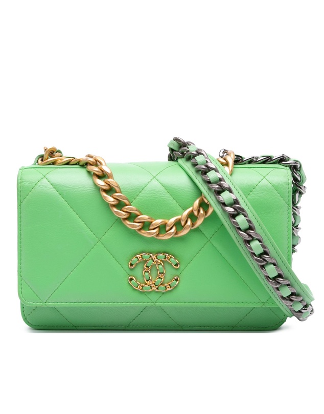 Pre-Loved by Azura Reborn - Pre-Loved Quilted Lambskin 19 Wallet on Chain