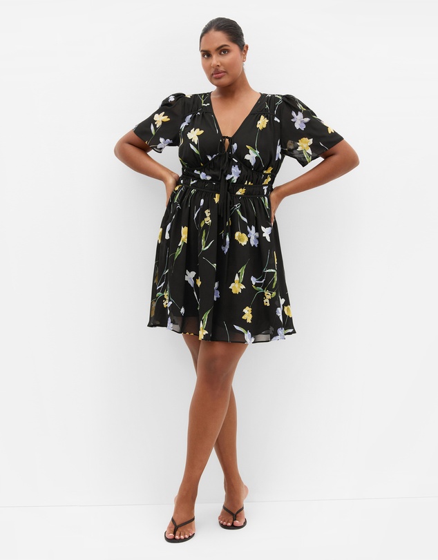 City Chic - Plus size Petal Print Mini Dress - black