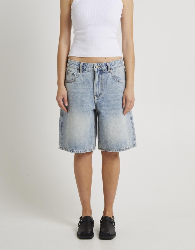 Insight - Kourtney Longline Jorts