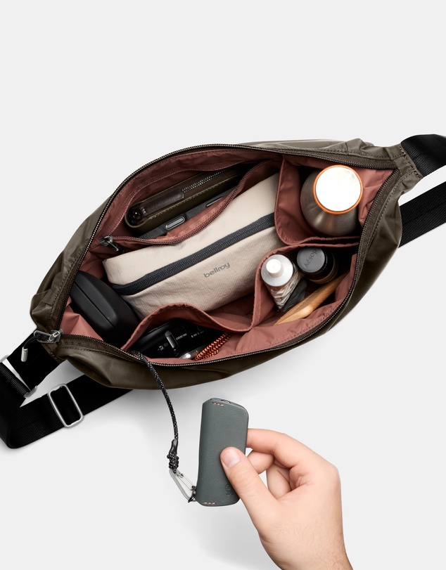 Bellroy - Laneway Crescent Bag 7L