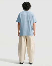 Nike - Nike Sportswear Premium Essentials T-Shirt