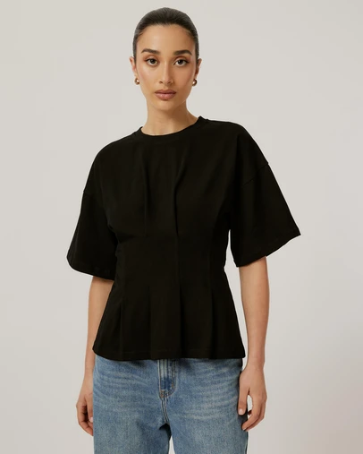 Calli - Tucked T-Shirt