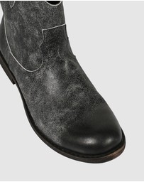 S by Sempre Di - Windy Ankle Boots