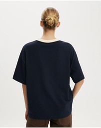 Cotton On - The Oversized V Neck Tee