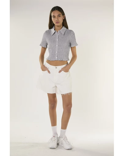 Glamorous - Mid Rise Frayed Hem Denim Shorts