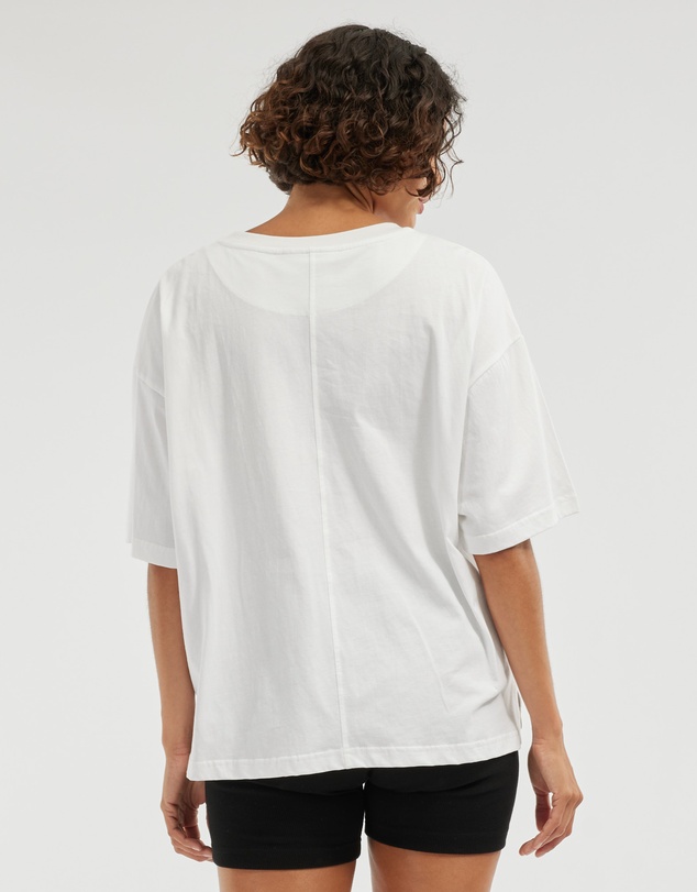 Amelius - Leah Boyfriend Tee