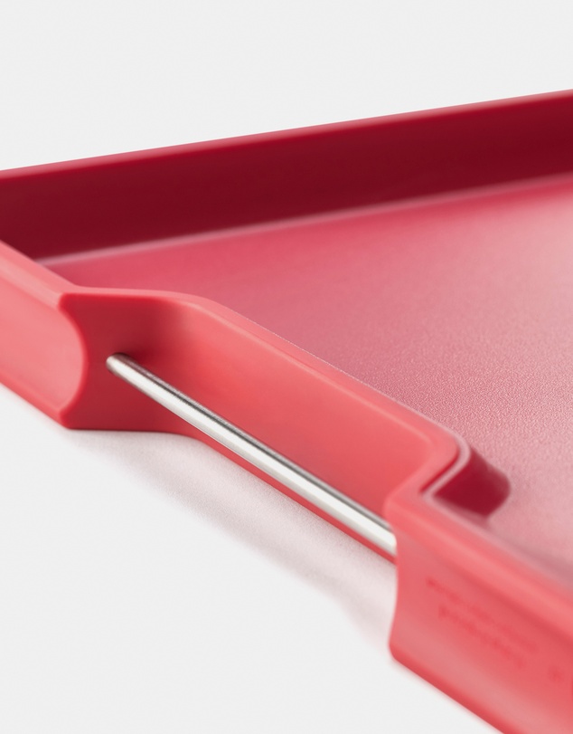 Joseph Joseph - Cut&Carve™ Plus Large Multi-function Chopping Board (Red)