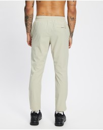 Under Armour - UA Vibe Woven Joggers