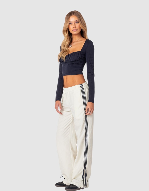 EDIKTED - Rain Cupped Long Sleeve Top