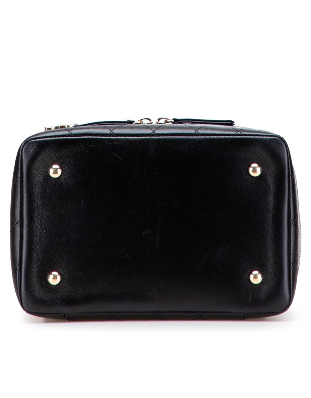 Pre-Loved by Azura Reborn - Pre-Loved Large Quilted Lambskin Knock On Wood Vanity Case