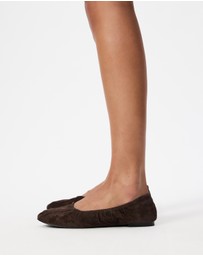 Atmos&Here - Amber Round Toe Suede Ballet Flats