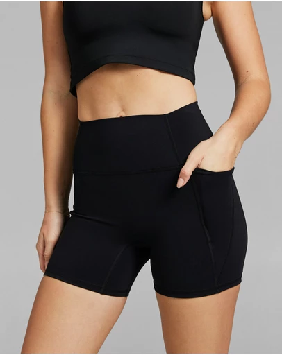 Rockwear - No Front Seam Mid Thigh Bike Short
