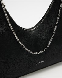 Calvin Klein - Emblem HW Pebble Top Zip Hobo