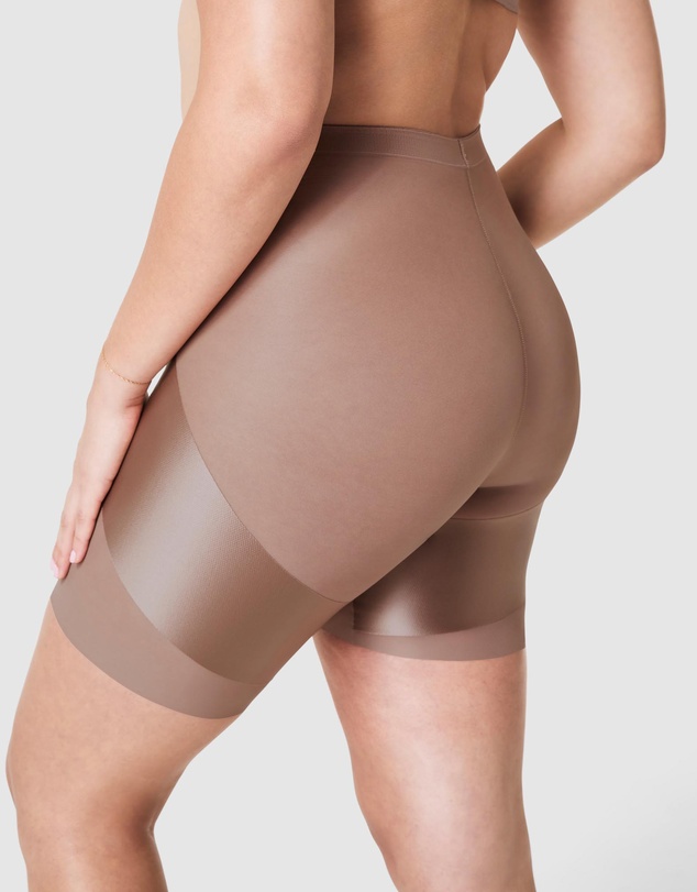 Spanx - Shaping Satin Midthigh X Booty-Lifting Shorts