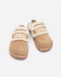 Ozwear Connection Uggs - UGG Violet Matelassé Shearling Slipper (Elastic Logo, Detachable Feature)