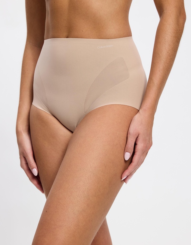 Calvin Klein - Stay-Put Mesh Sculpted Firm Mesh Briefs