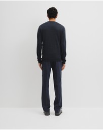 Country Road - Merino Wool V-neck Knit