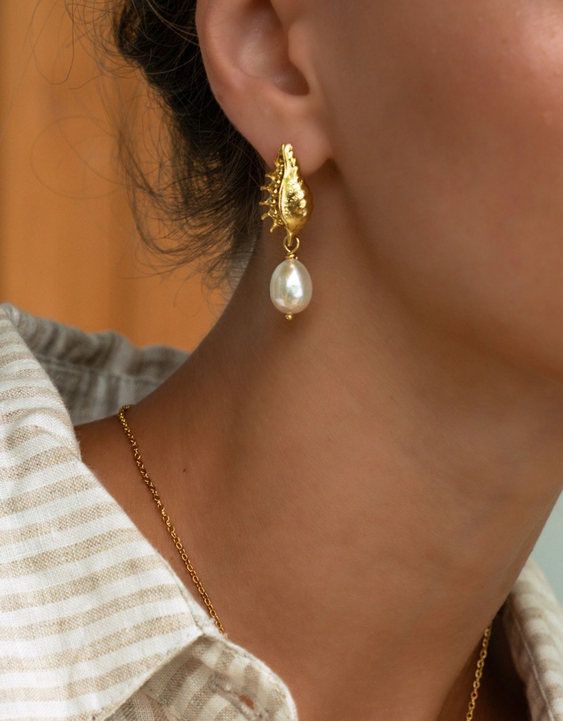 Ottoman Hands - Kai Seashell Pearl Drop Stud Earrings