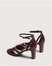 Review - Marilyn Heel