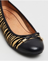 Vionic - Minna Ballet Flat - Tiger