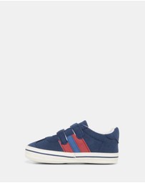Kicks - Kegan Sneaker