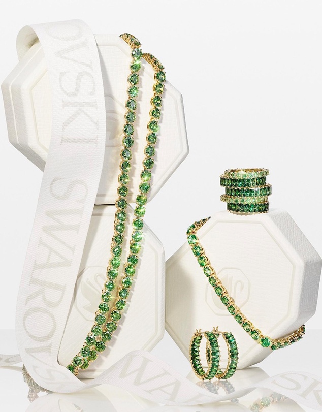Swarovski - Dextera pendant, Interlocking loop, White, 18K gold finish