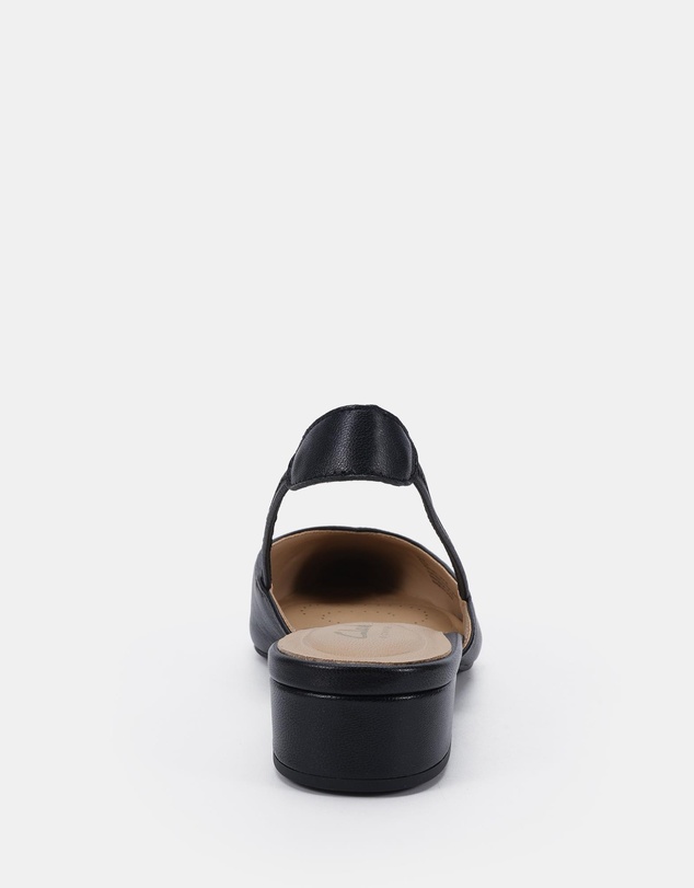 Clarks - Lova Black