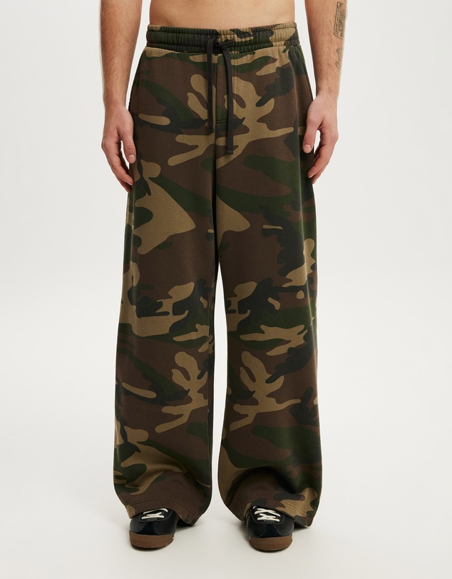 Cotton On - Super Baggy Track Pant