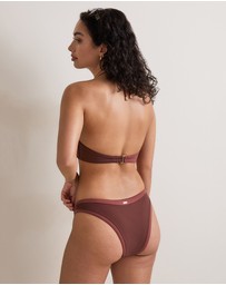 TALA - Contrast Twist Bikini Top