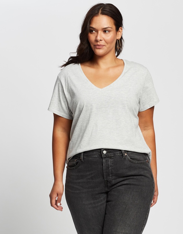 Atmos&Here Curvy - Organic Cotton V-Neck Tee