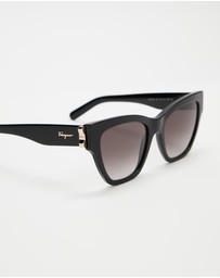 Salvatore Ferragamo - SF1010S