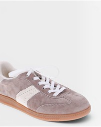Mia Vita - Ramona II Lace-Up Casual Sneaker - Dark Taupe