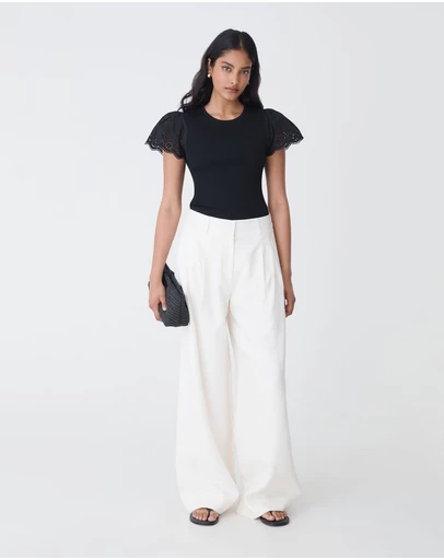 Forcast - Sasha Embroidery Knit Top