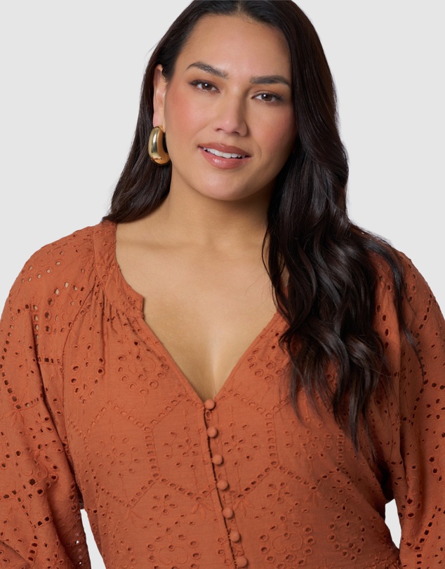 Something 4 Olivia - Giselle Broderie Maxi Dress