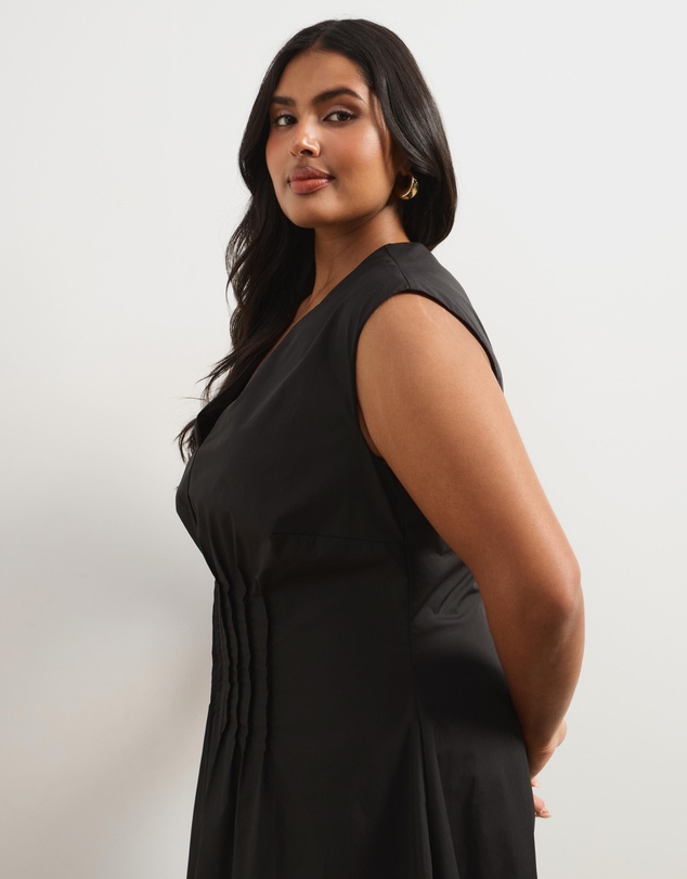 Atmos&Here Curvy - Lara Pintuck Midi Dress