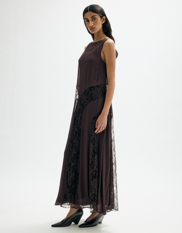 Minima Esenciales - Valadon Lace Panelled Midi Dress With Slip
