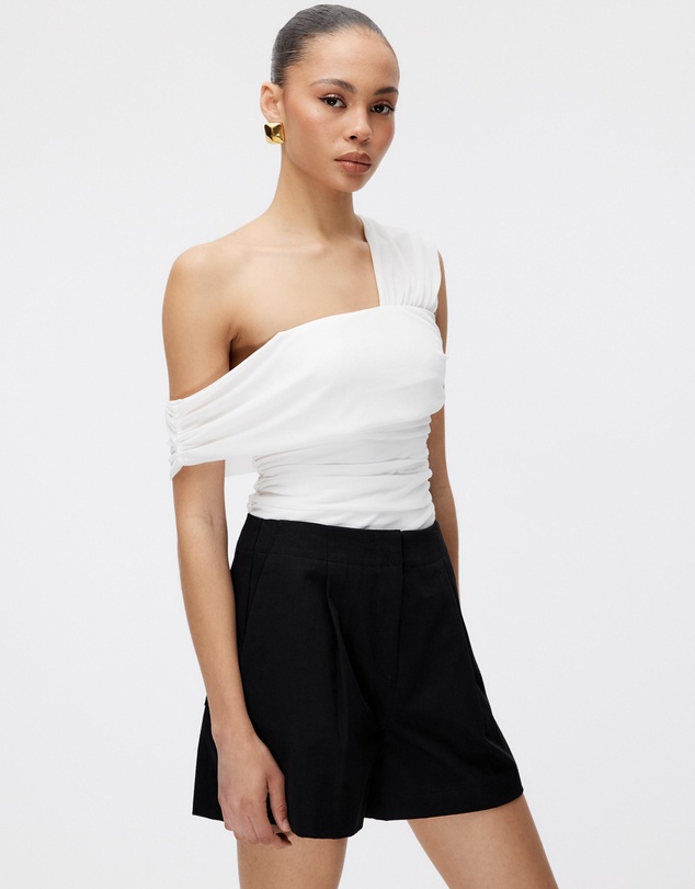 Minima Esenciales - Sonnet Tailored Short
