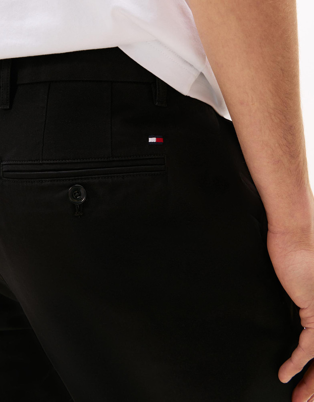 Tommy Hilfiger - 1985 Denton Pima Cotton Chinos