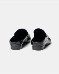 La Tribe - Naomi Mules