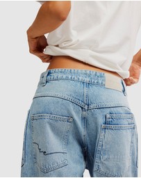 Free People - Minimalist Moxie Boyfriend Jeans