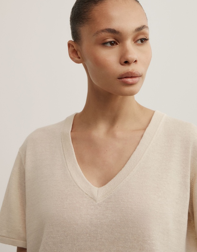 Witchery - Linen V-neck Knit T-shirt