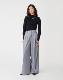 Forcast - Alice Cut Out Knit