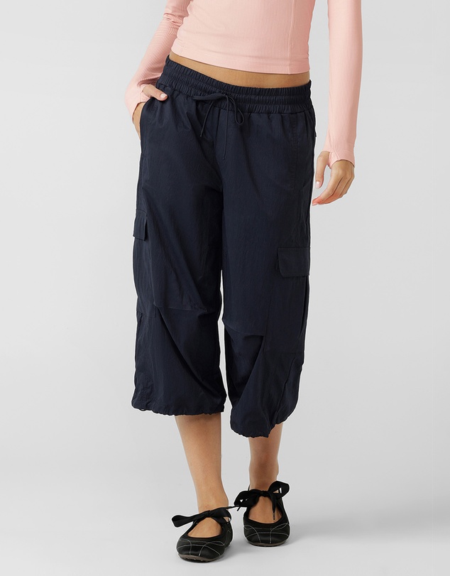 Lorna Jane - Go-To Cropped Cargo Pants