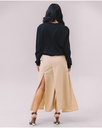 Youmsara - The Eclipse Long Sleeve Tee