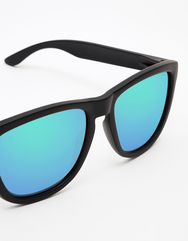 Hawkers Co - HAWKERS - Polarized Carbon Black Emerald ONE Sunglasses for Men and Women UV400