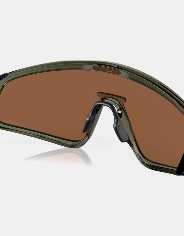 Oakley - Latch Panel