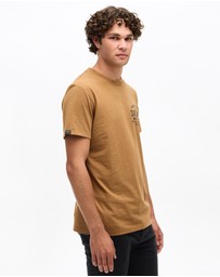 Superdry - Machine Goods Chest Tee