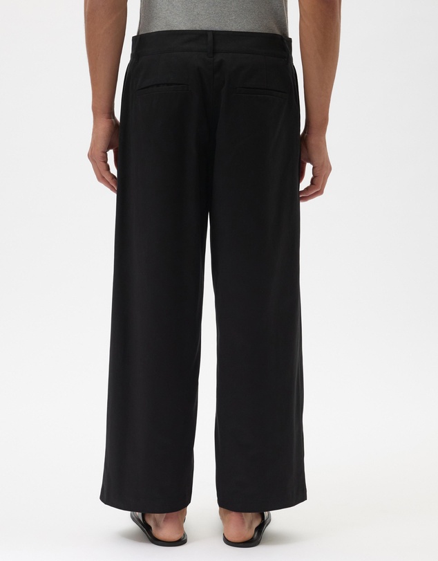 AERE - Relaxed Cropped Leg Chinos