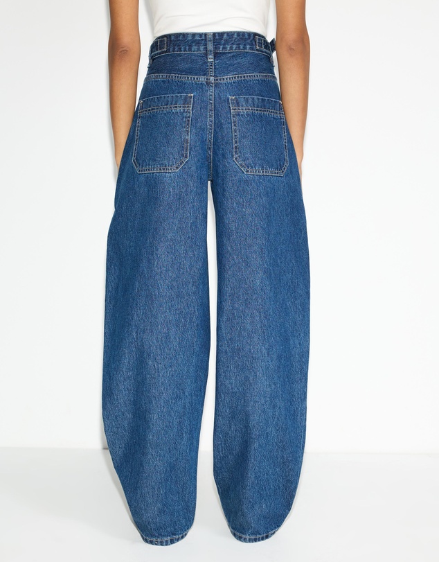Dazie - Moscow Cinch Waistband Barrel Jeans